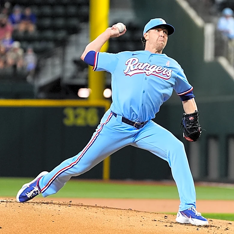 Jacob deGrom strikes out 10 while reaching 1,900 Ks as Rangers beat Cubs 3-0 in another shutout