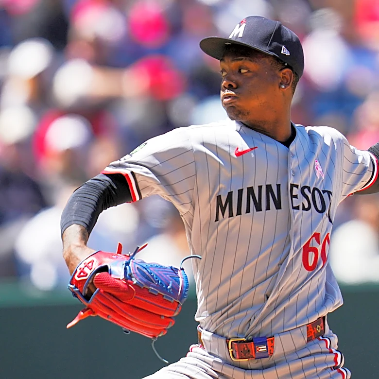 Clemens and Rojas lead Twins to 5-4 victory over Guardians
