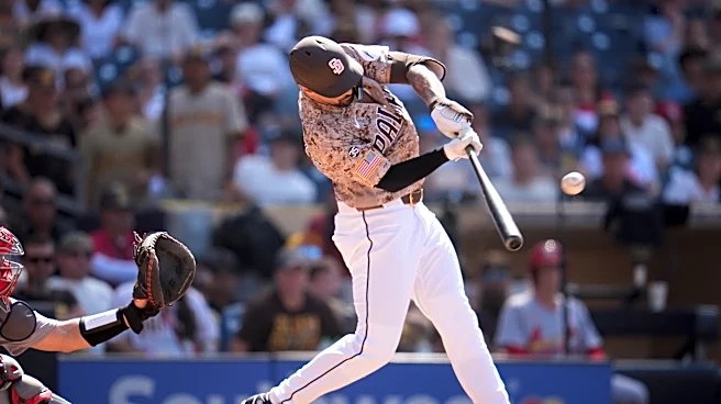 Castellanos hits tying homer in 9th and Machado delivers in 10th as Padres rally past Cardinals 3-2
