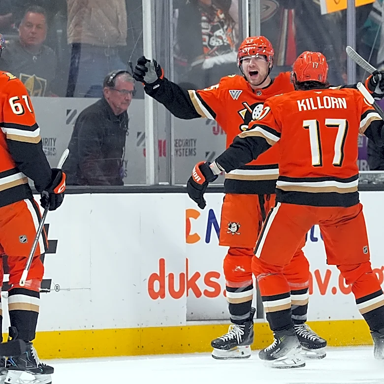Killorn, Sennecke get big goals in Ducks' series-evening, 4-3 win over Golden Knights in Game 4
