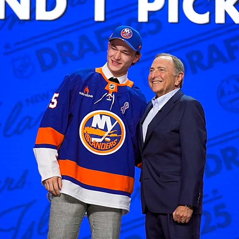 Islanders donating to open a child support center in honor of Matthew Schaefer's late mother