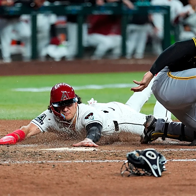 Dodgers acquire outfielder Alek Thomas in a trade with the Diamondbacks