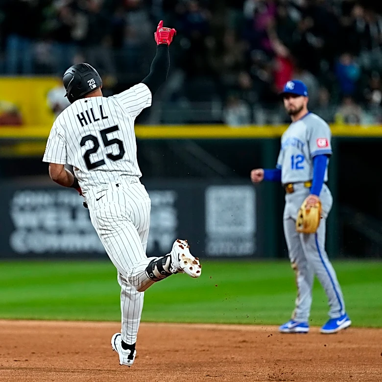 Hill's second pinch homer of season leads White Sox over Royals 6-5