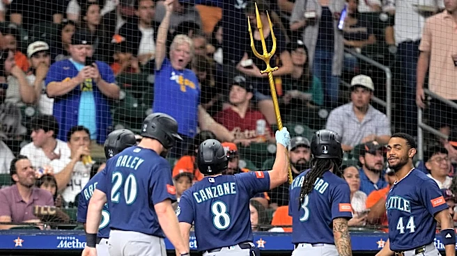 Canzone’s first career grand slam sparks Mariners’ 10-2 rout of the Astros