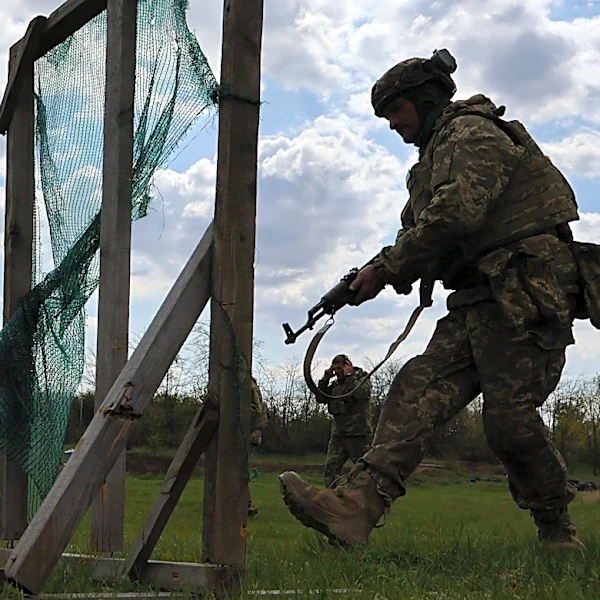 Supporters of bill to aid Ukraine and sanction Russia hit number to force House vote