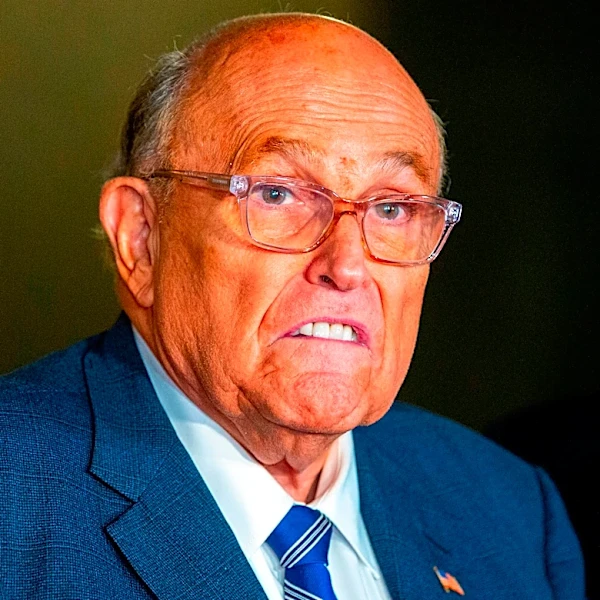 Giuliani returns to his show after viral pneumonia hospitalization