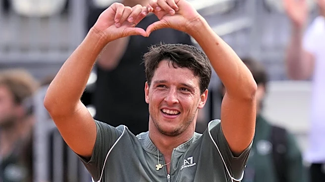 Smoke and coffee fire up Darderi for after-midnight win at Italian Open quarterfinals