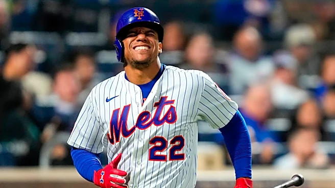 Mets' Juan Soto leaves game after fouling ball off right foot, X-rays negative