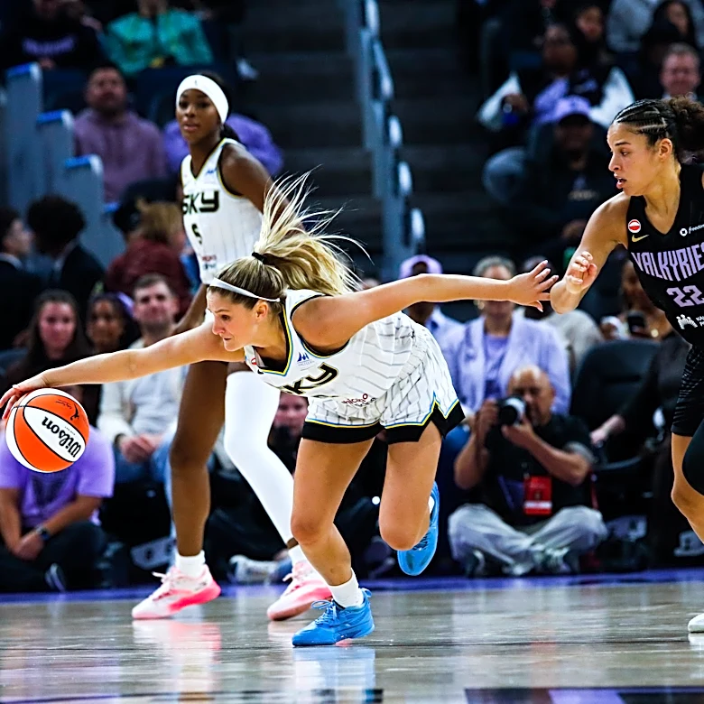 Rickea Jackson hits late 3-pointer, scores 18 points to lead Sky past Valkyries 69-63