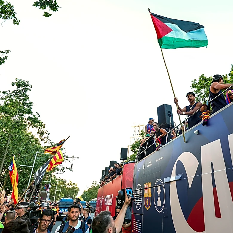 Israeli minister criticizes Barcelona star Lamine Yamal for waving Palestinian flag