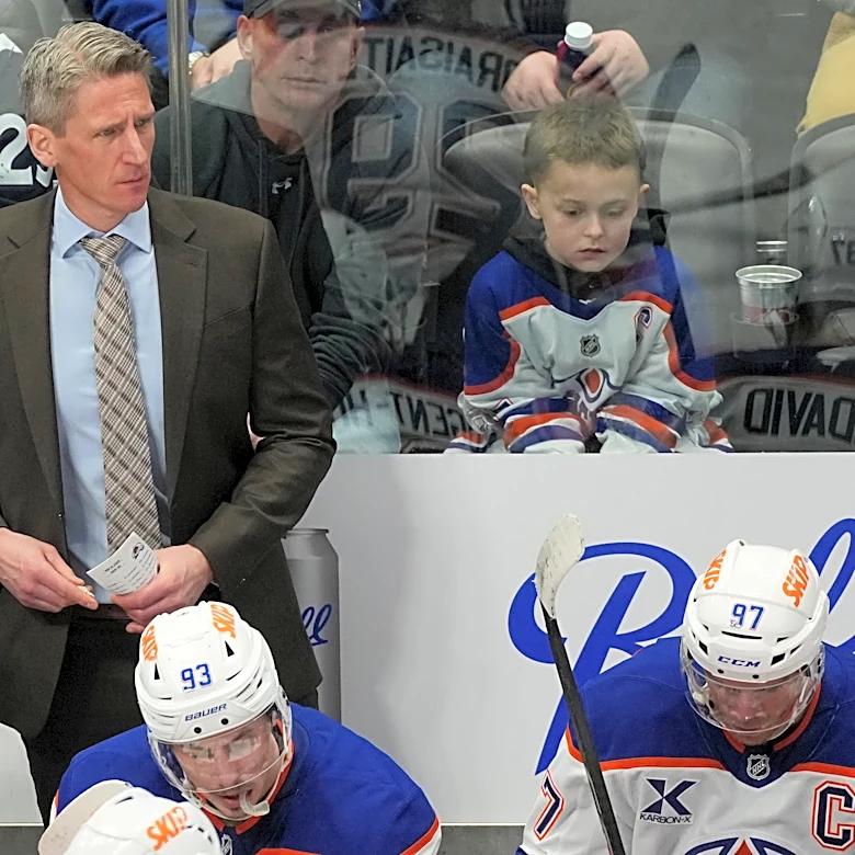 Oilers fire Kris Knoblauch after 1st-round playoff exit that followed 2 Stanley Cup Final trips