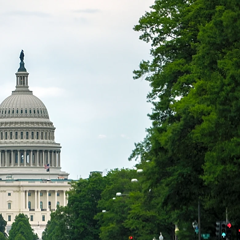 Senators approve withholding their own pay during government shutdowns