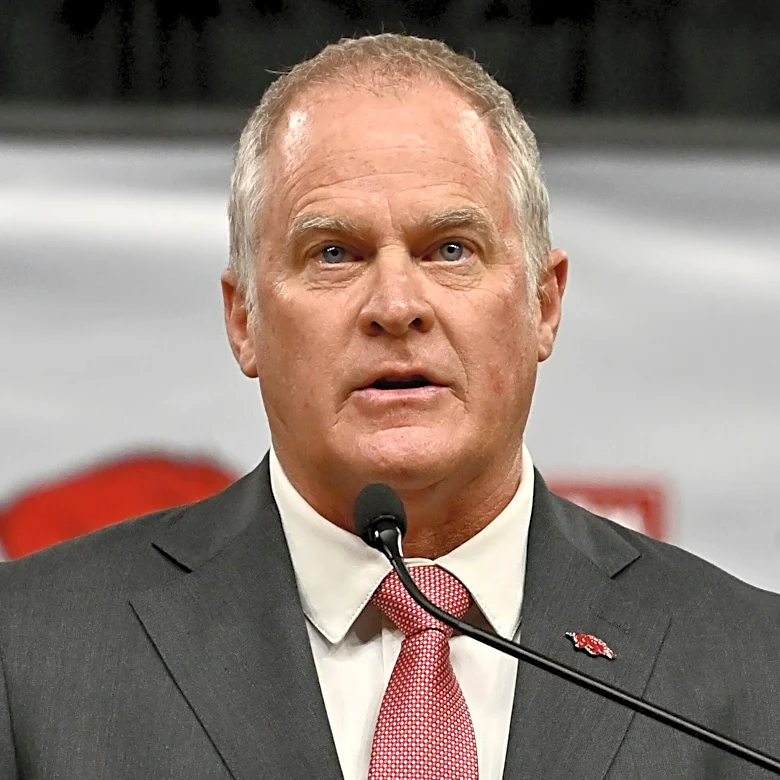 Arkansas reinstates men's and women's tennis programs after donors provide short-term funding
