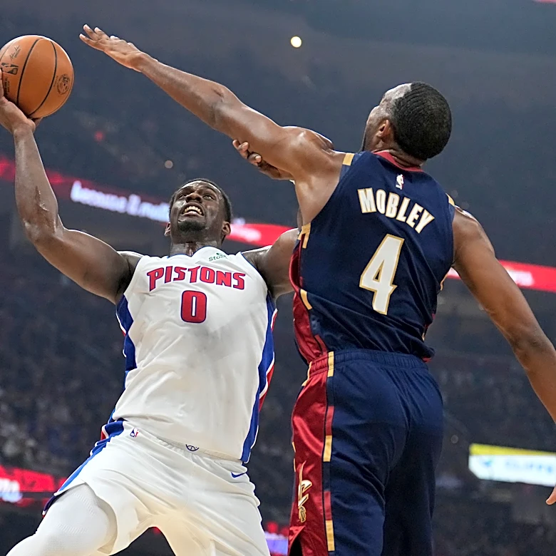 Jalen Duren bounces back after struggling in Game 5 to keep Pistons' season alive