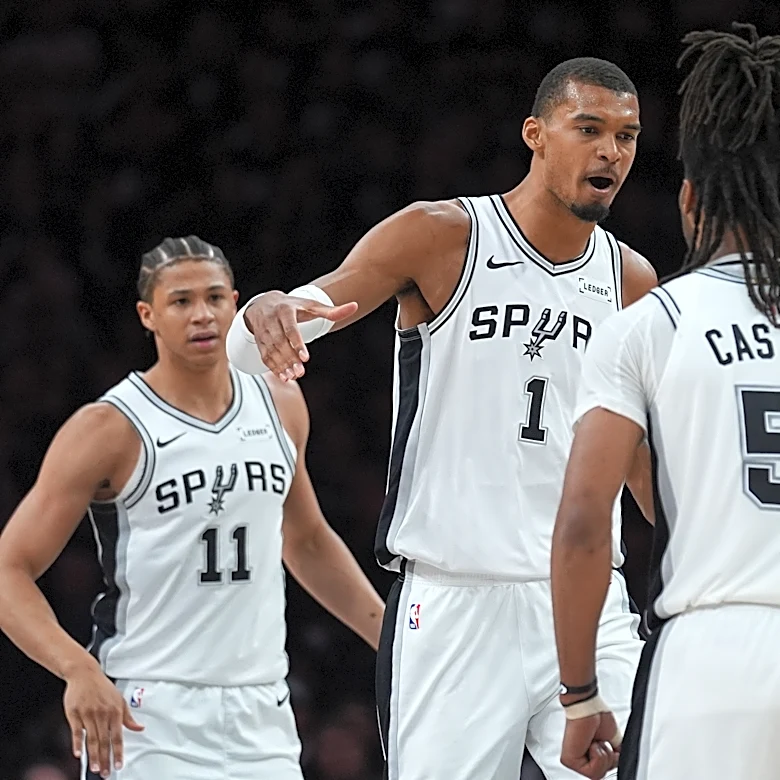 Stephon Castle gives the Spurs 32 points in a 139-109 blowout to eliminate Timberwolves in Game 6