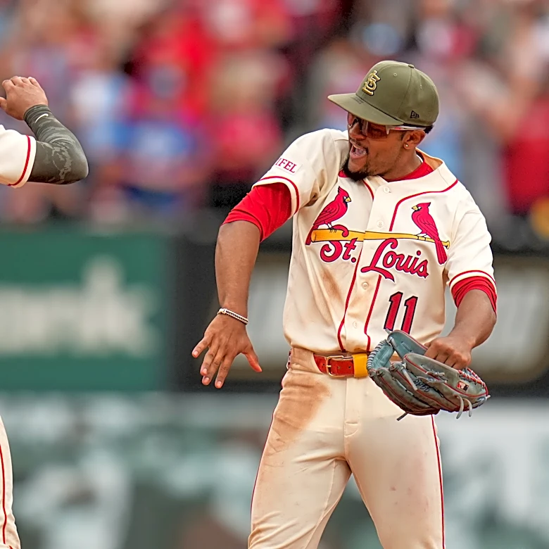 Burleson, Winn spark Cardinals to 4-2 victory over Royals in Game 2 of I-70 series