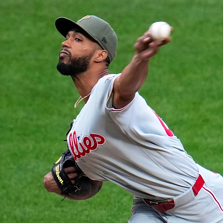 Cristopher Sánchez strikes out a career-high 13 as the Phillies beat the Pirates 6-0