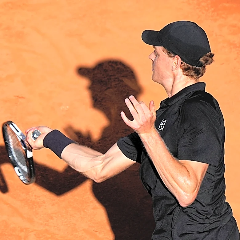 Sinner becomes 1st Italian man to win Italian Open in 50 years and matches Djokovic's Masters sweep