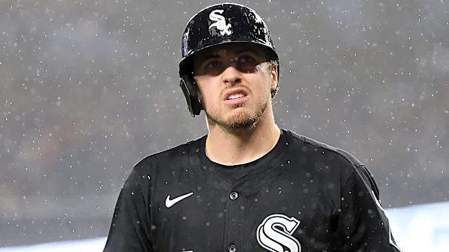 White Sox catcher Kyle Teel tweaks his right knee while on a minor league rehab assignment