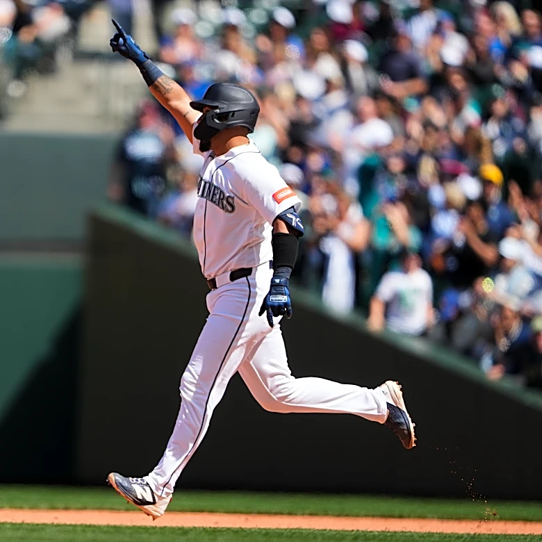 Jhonny Pereda hits 1st MLB home run as Mariners beat White Sox 5-4 to win 3-game series