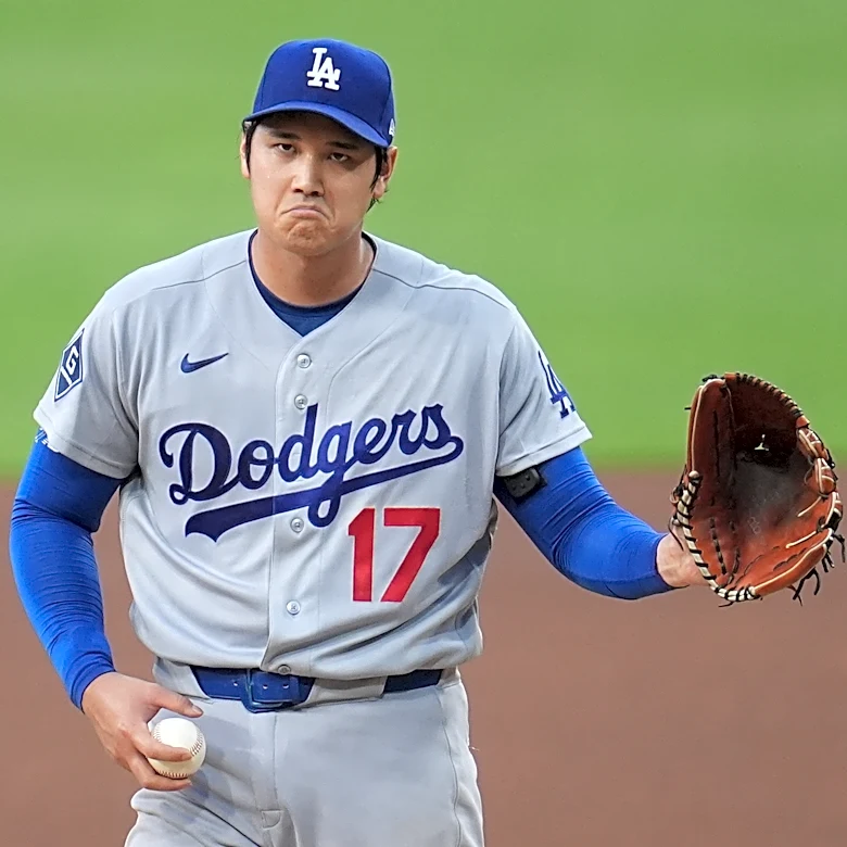Shohei Ohtani hits leadoff homer, lowers ERA to 0.73 in another 2-way gem for victorious Dodgers