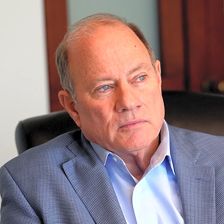 Former Detroit Mayor Duggan cites toxic political climate, suspending his run for Michigan governor