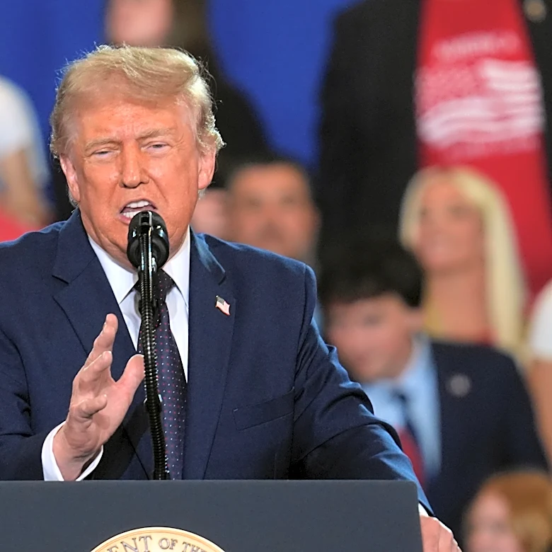Trump veers off-topic during speech in New York that was supposed to be on the economy