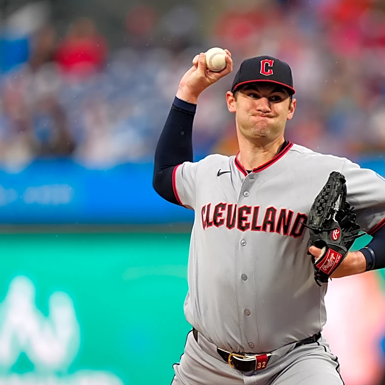 Sánchez, Williams shine in pitchers' duel. Manzardo's pinch-hit HR lifts Cleveland past Phillies 1-0