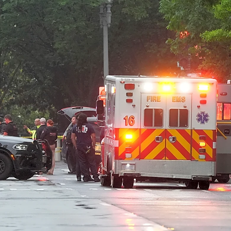 Secret Service shoots person near White House, bystander also shot, law enforcement official says