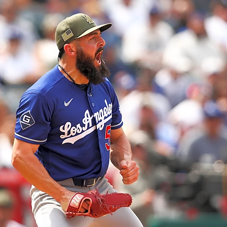 Dodgers bullpen producing record streak of scoreless innings even without injured closer Edwin Díaz