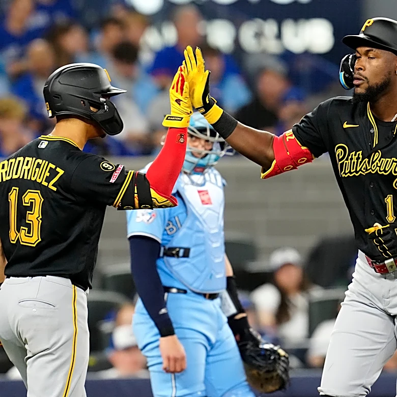 Esmerlyn Valdez hits first career home run as Pirates beat Blue Jays 4-1 to avoid sweep