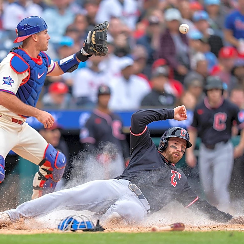 Kwan, Hoskins, Bazzana power Guardians past Phillies 3-1 for 8th win in 9 games