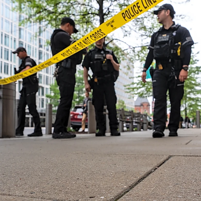 Bystander in serious condition after fatal shooting near White House checkpoint