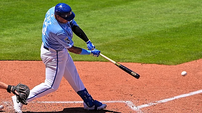 Salvador Perez jump-starts KC offense, Royals pull away from the Mariners for 8-6 win