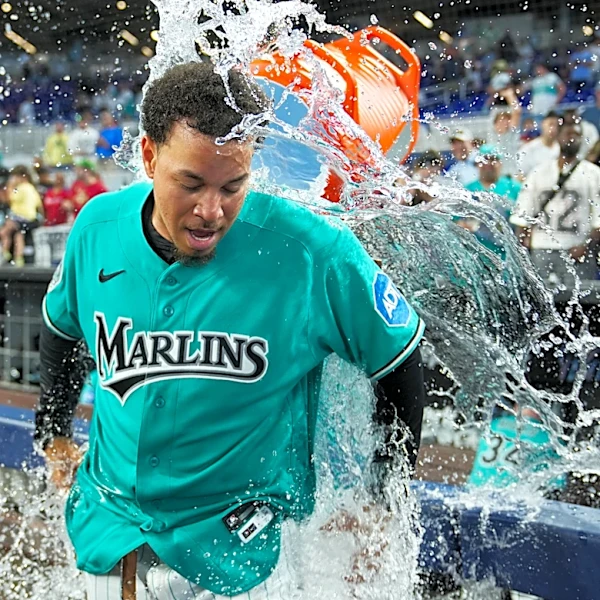 Hernández's walk-off grand slam against Williams gives Marlins 4-0 win, 3-game sweep of Mets