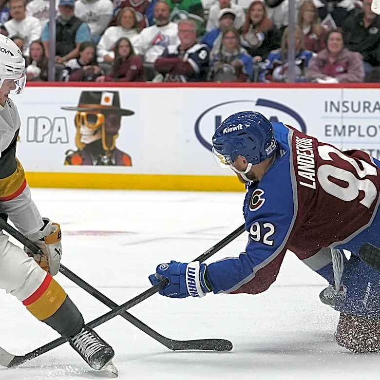 A disputed no-goal sparks a 2-goal swing as the Avalanche grab a 3-0 Game 3 lead