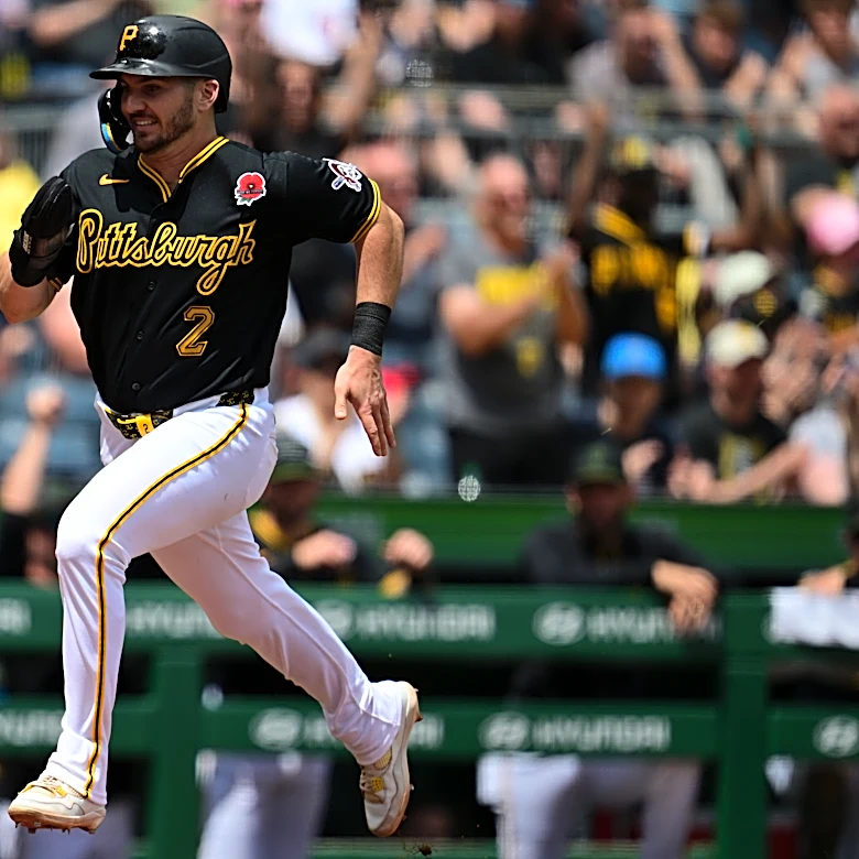 Henry Davis slugs late go-ahead homer as Pirates send Cubs to a 9th straight loss in 2-1 victory
