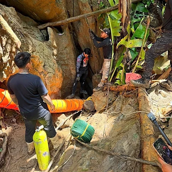 Search continues for 7 villagers trapped in a flooded Laos cave