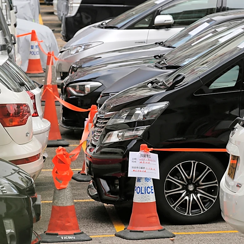 Hong Kong proposes issuing 10,000 permits for drivers on ride-hailing apps like Uber