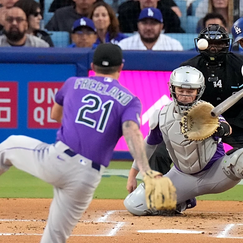 Betts blasts 2 homers and drives in 5 as the Dodgers crush the Rockies 15-6