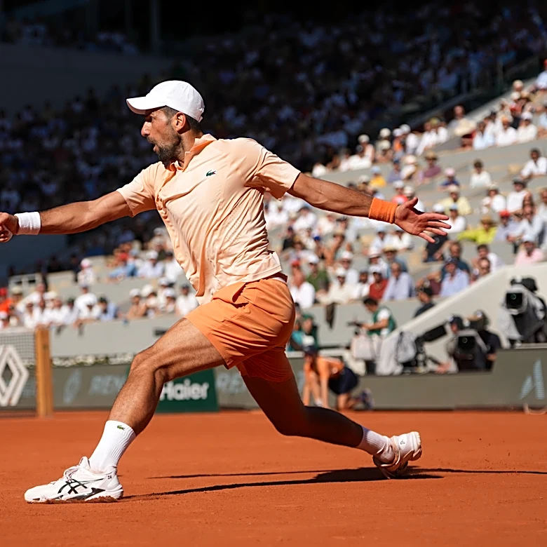 Djokovic pushed in 4-set win amid heat wave at French Open. Rybakina beaten in big day for Ukraine