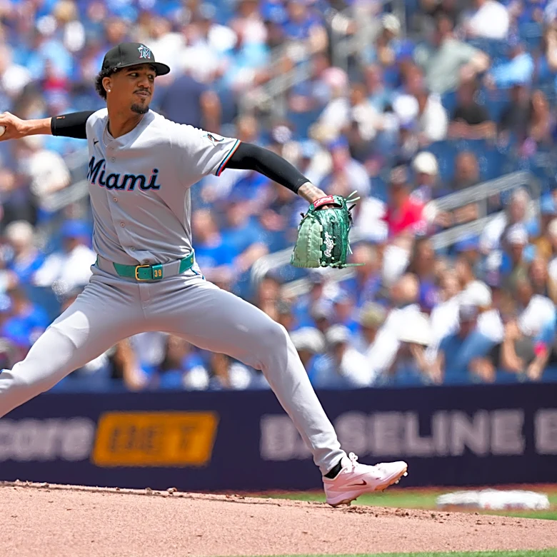 Marlins starter Eury Pérez leaves after striking out 9 in 4 innings because of right hamstring spasm