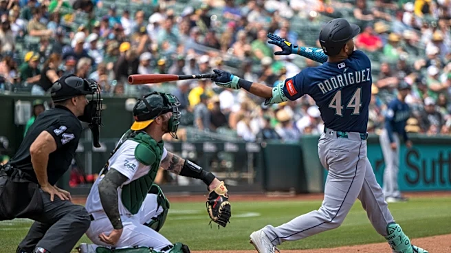 Refsnyder, Rodríguez hit 3-run HRs as Mariners top Athletics 9-1, move into 1st place in AL West