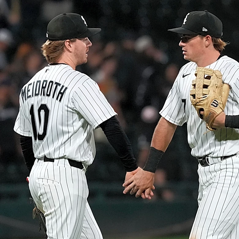 Meidroth hits 1st grand slam, Sandlin retires 18 straight in MLB debut as White Sox beat Twins 15-2