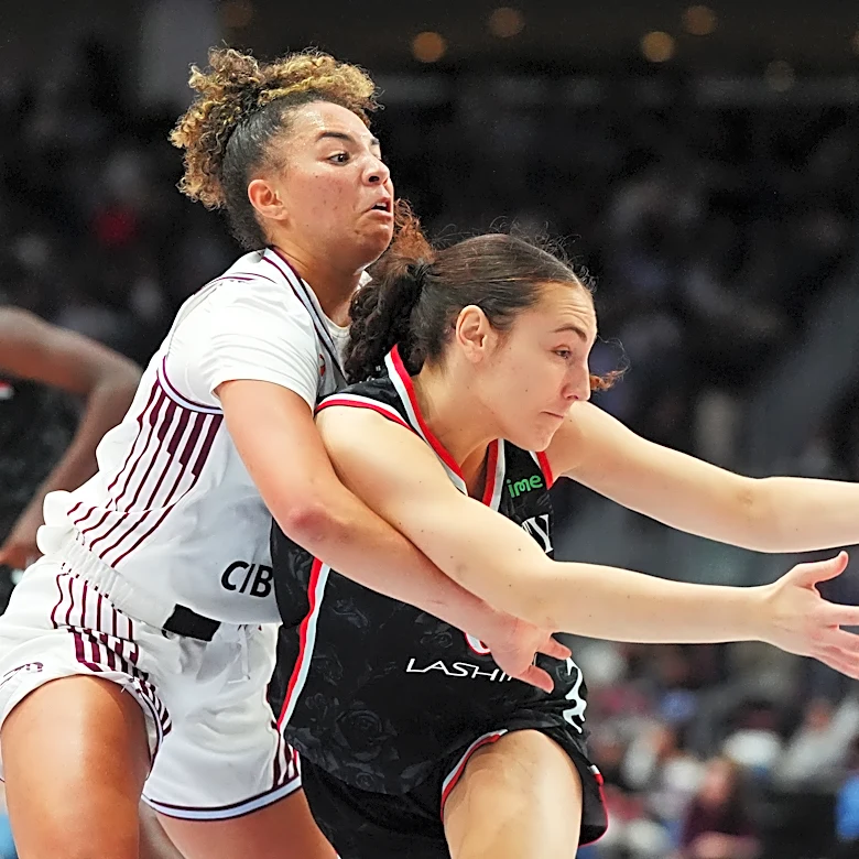 Leite scores 20 and the Fire win third straight with 71-61 victory over the Sun