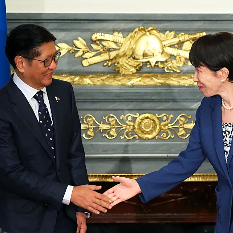 Japan woos Philippine leader during state visit with arms sales and China in mind