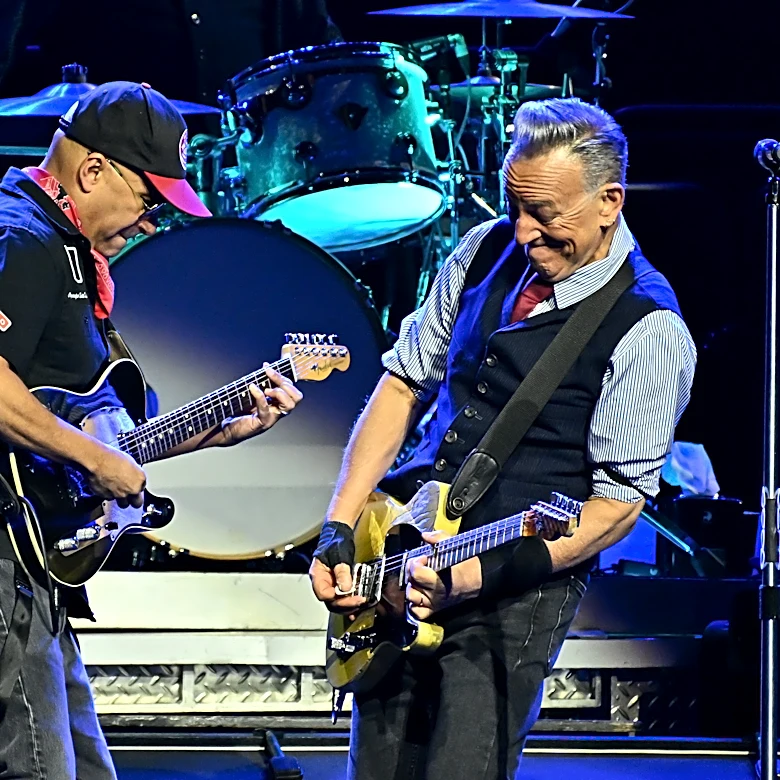 Bruce Springsteen calls out the White House and announces a protest festival
