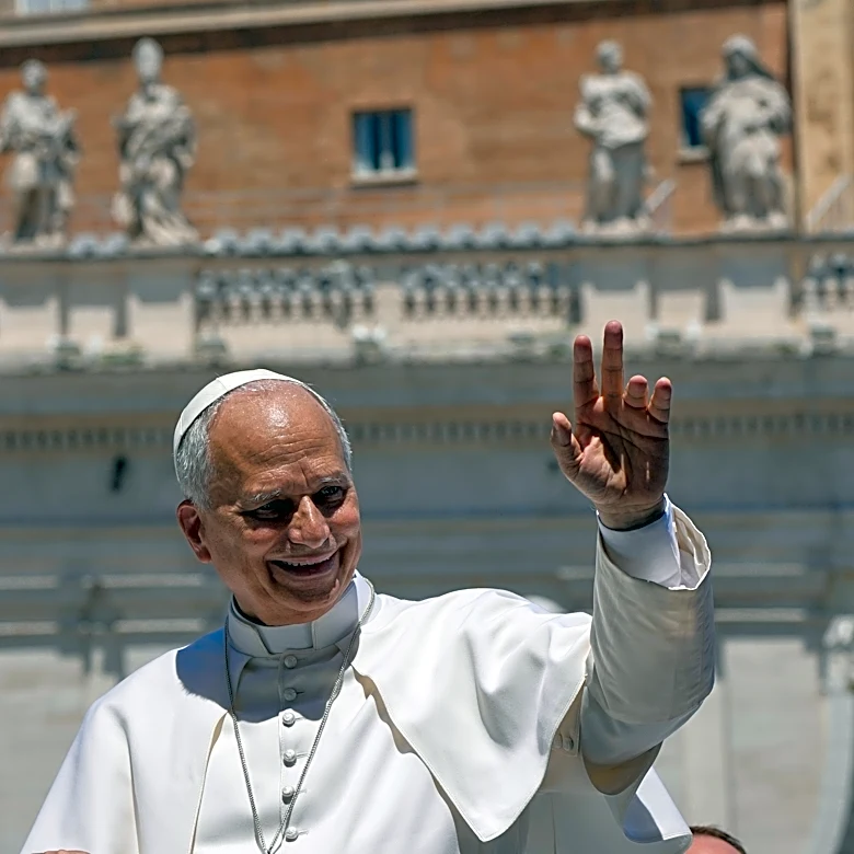 Chicago mayor invites Pope Leo XIV to visit his native city next year