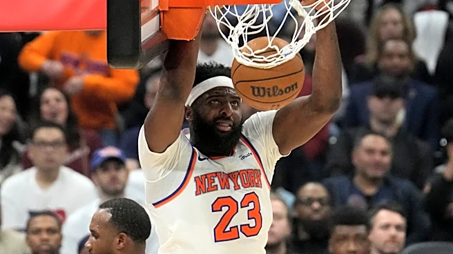 Knicks center Mitchell Robinson has a broken right pinkie finger, AP source says