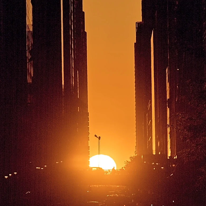 What to know about Manhattanhenge, NYC's sunset spectacle